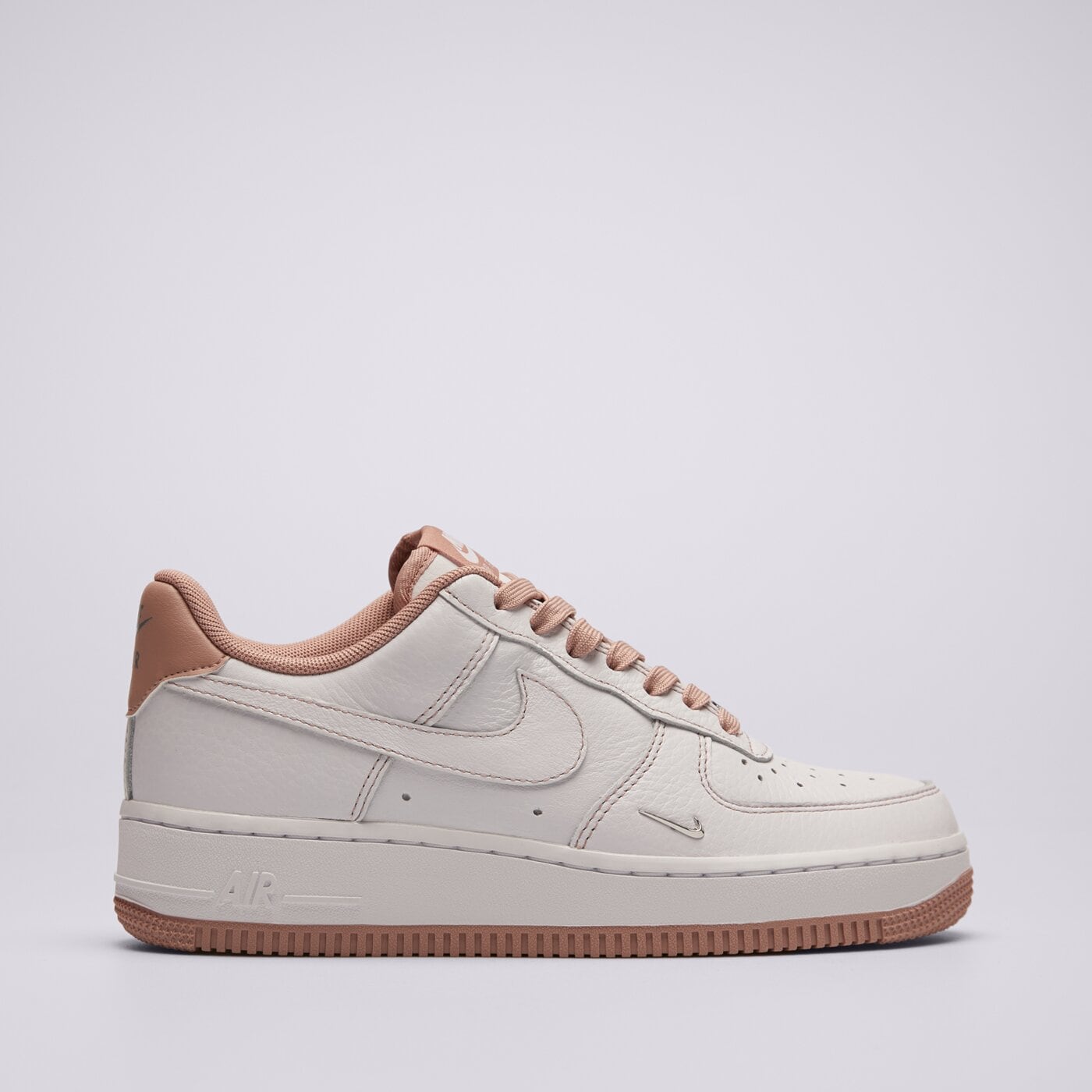 Дамски маратонки NIKE W AIR FORCE 1 '07 MINI JEWEL ib6543-100 цвят бял