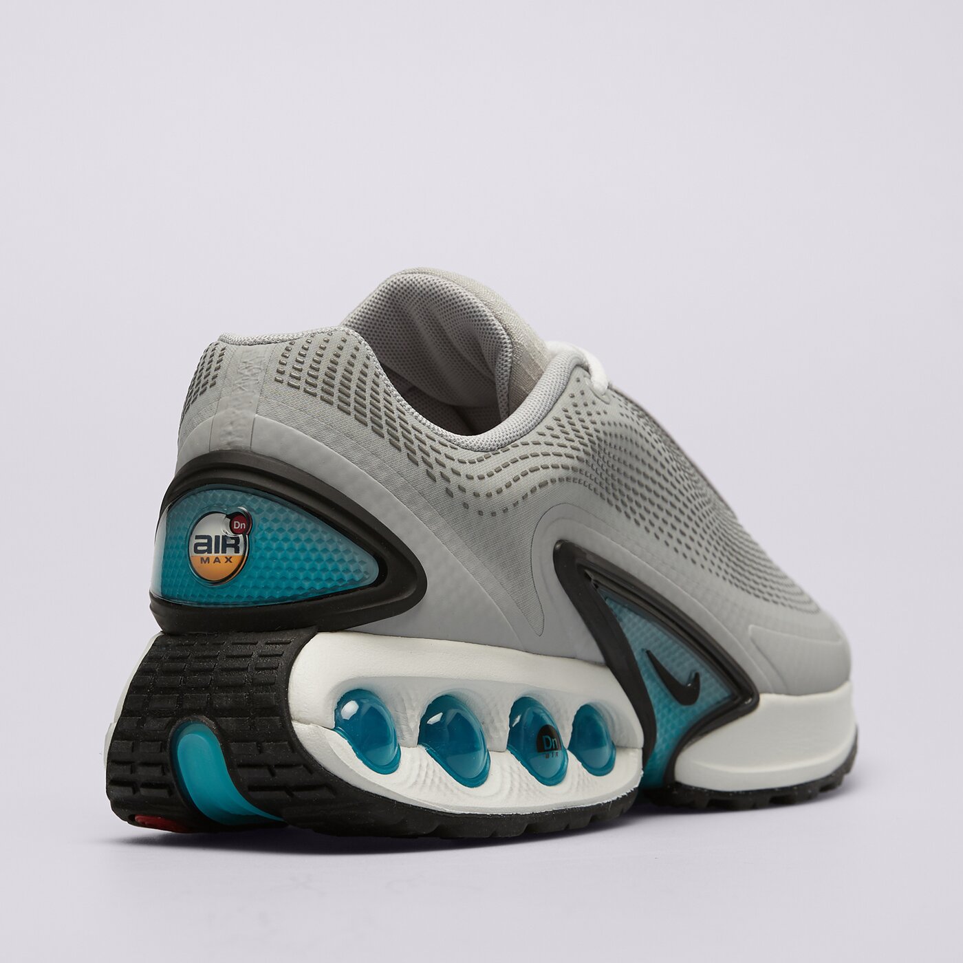 Мъжки маратонки NIKE AIR MAX DN dv3337-022 цвят сив