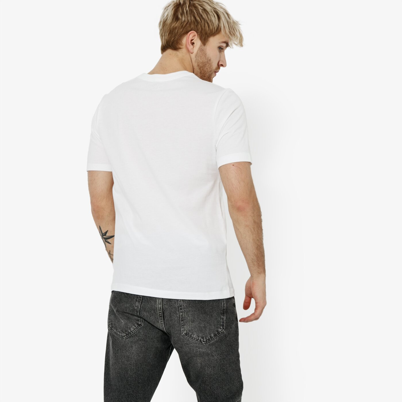 Мъжка тениска JORDAN ТЕНИСКА SS M JSW TEE HBR VERTICAL JRDN bv0086-100 цвят бял