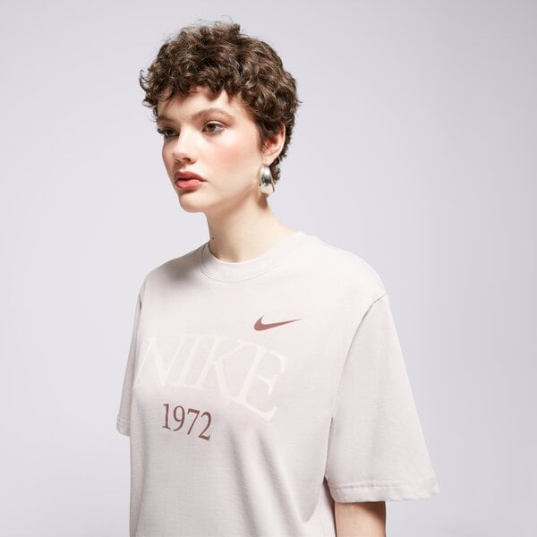 Дамска тениска NIKE ТЕНИСКА W NSW TEE CLASSICS BOXY fq6600-019 цвят виолетов