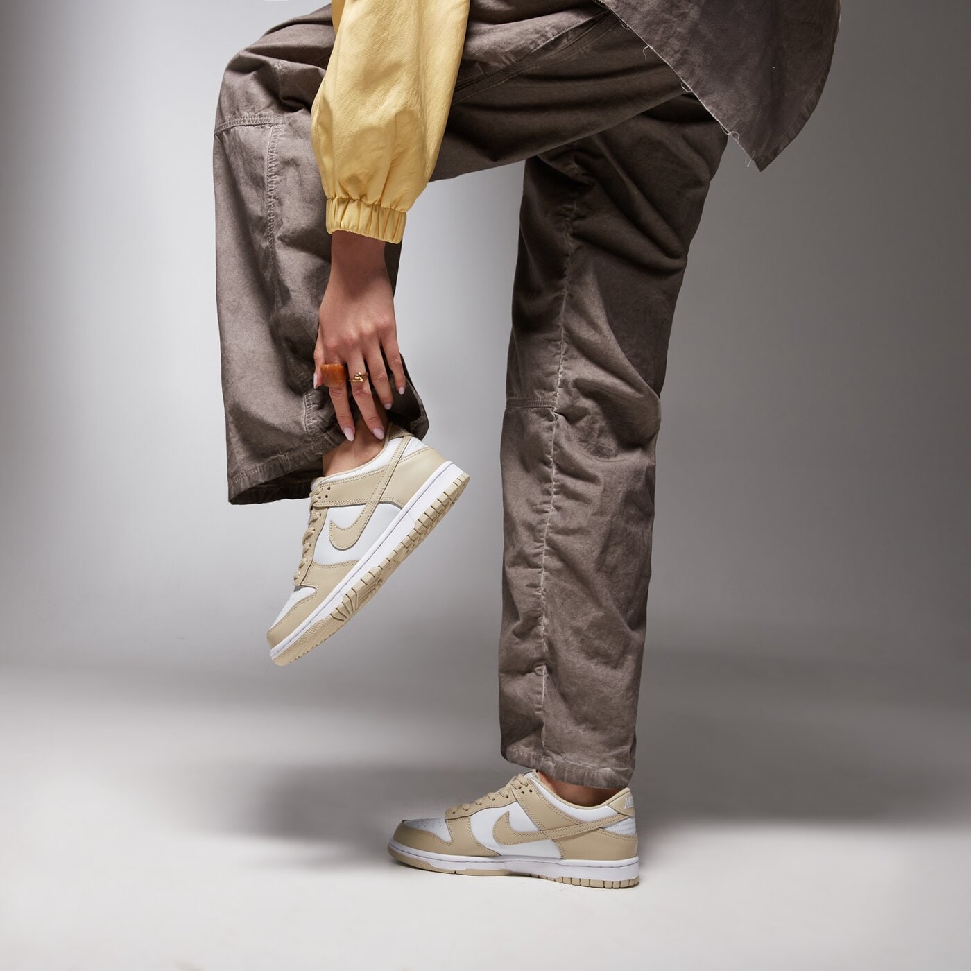 Детски маратонки NIKE DUNK LOW fb9109-200 цвят бежов