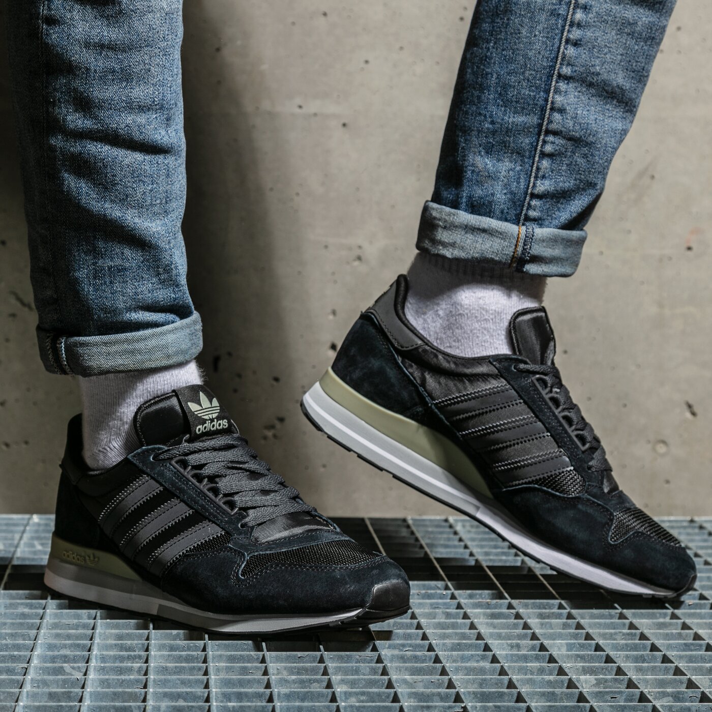 Мъжки маратонки ADIDAS ZX 500 h02107 цвят черен