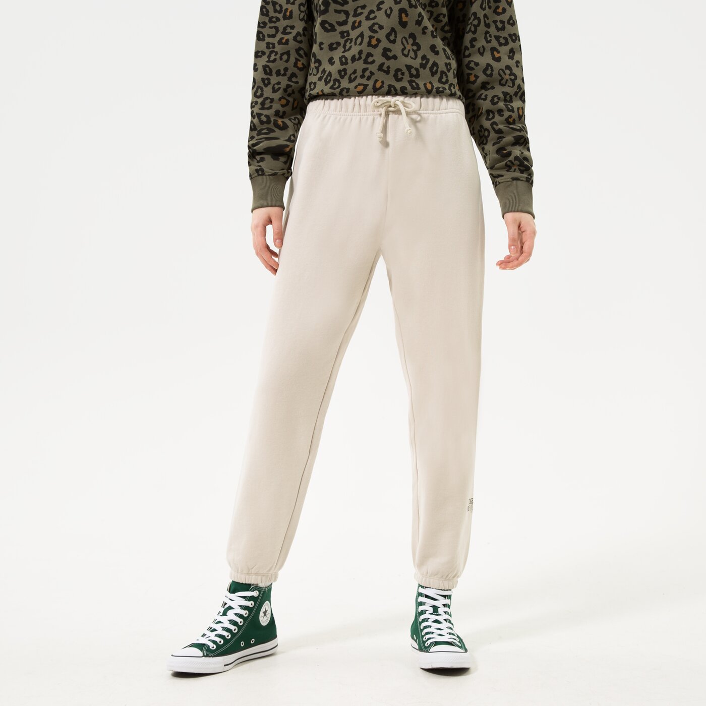 Дамски панталони VANS ПАНТАЛОНИ EARTH PEACE VANS SWEATPANT OATMEAL vn00036x2n11 цвят бежов