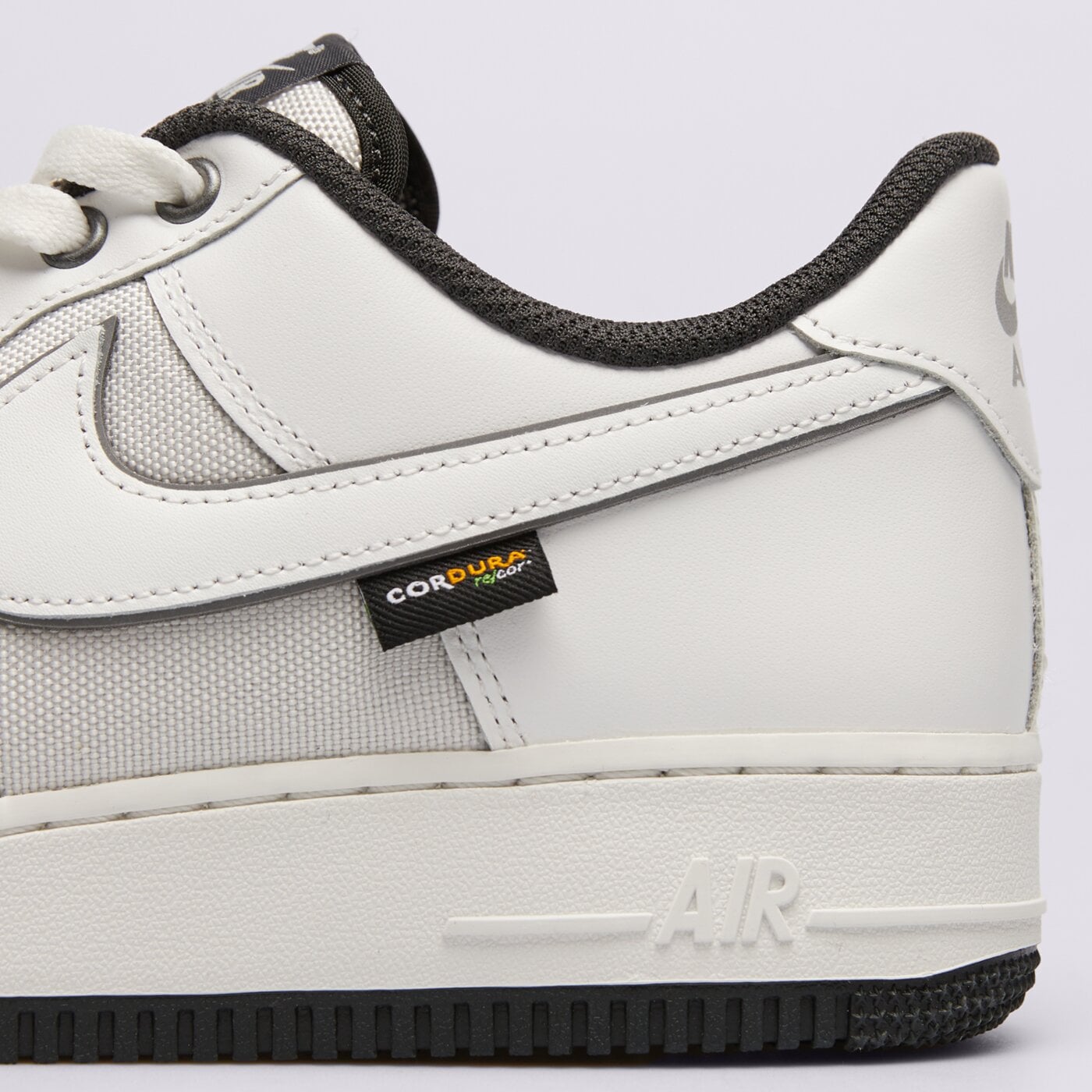 Мъжки маратонки NIKE AIR FORCE 1 '07 LV8 WNT im6001-121 цвят бял