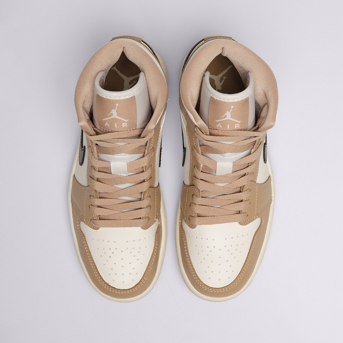 Дамски маратонки WMNS AIR JORDAN 1 MID bq6472-103 цвят кафяв