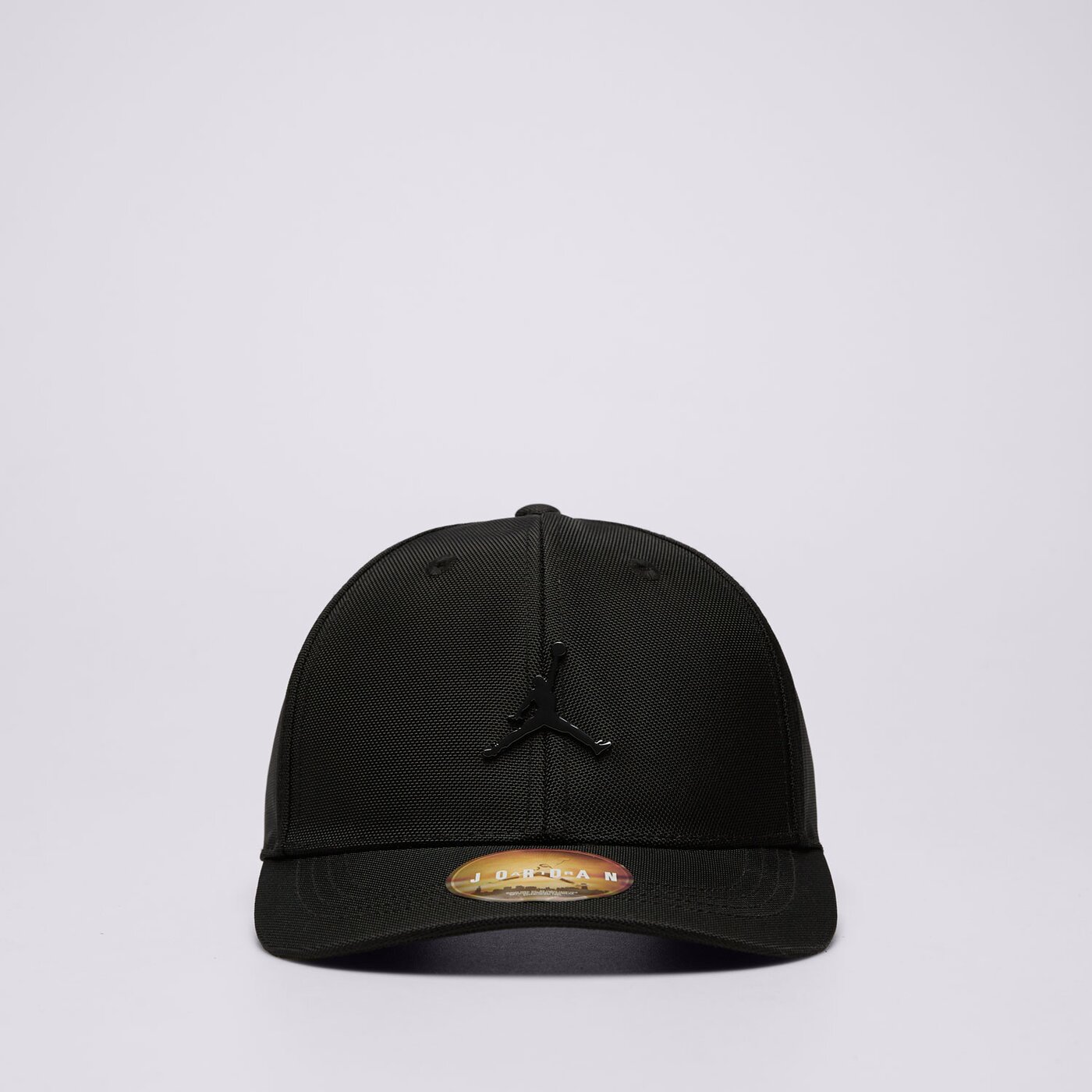 Детска шапка с козирка JORDAN ШАПКА JAN METAL JUMPMAN CURVE BRIM 9a0823-023 цвят черен