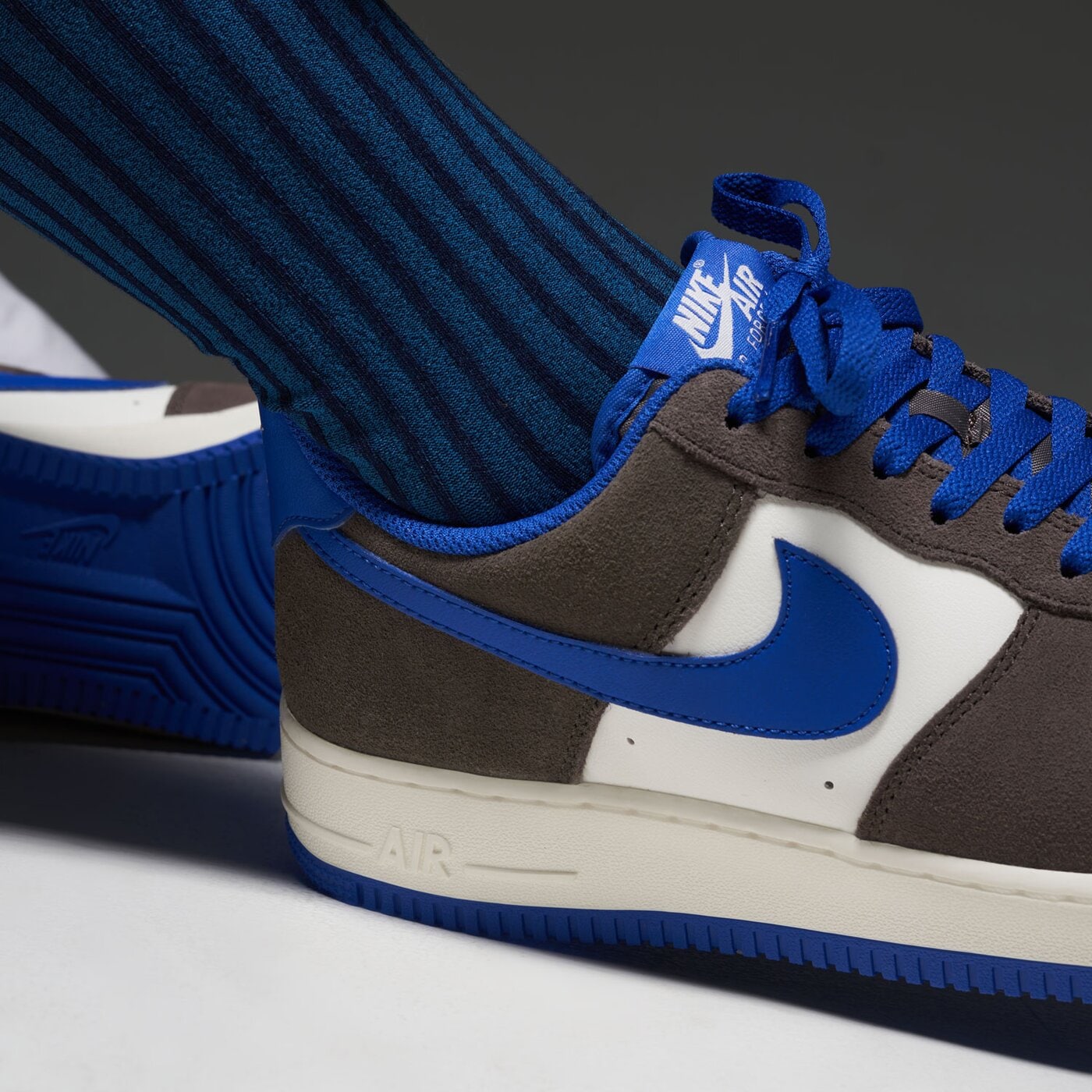 Мъжки маратонки NIKE AIR FORCE 1 '07 LV8 fq8714-200 цвят сив