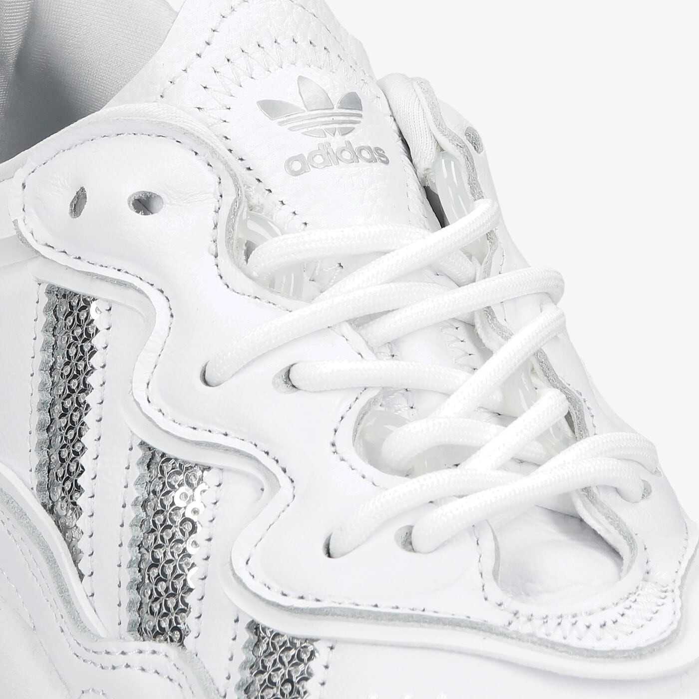 Дамски маратонки ADIDAS OZWEEGO W g55655 цвят бял