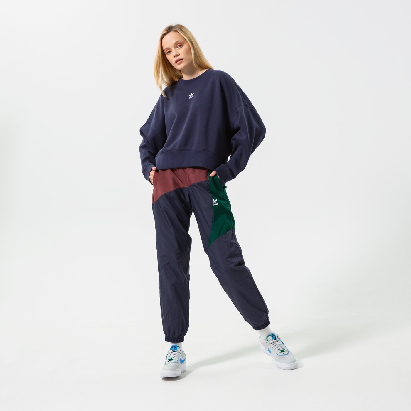 Дамски суичър ADIDAS СУИТЧЪР SWEATSHIRT hf7481 цвят тъмносин