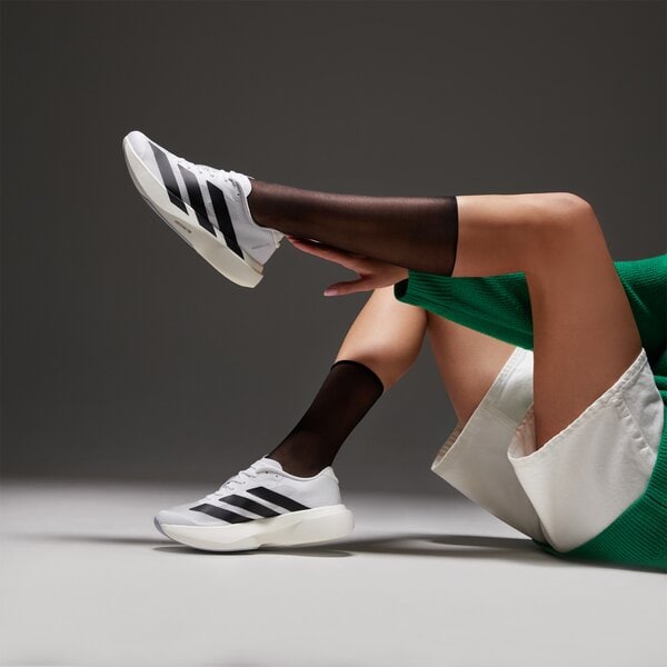 Дамски маратонки ADIDAS ADIZERO EVO SL  jh6208 цвят бял