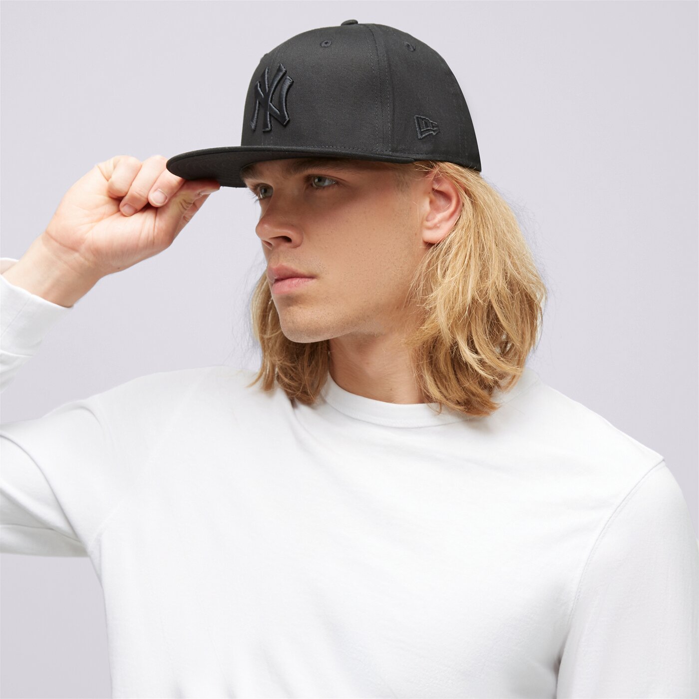 Дамска шапка с козирка NEW ERA MLB NEW YORK YANKEES 9FIFTY SNAPBACK CAP BASIC 9FIFT 11180834 цвят черен