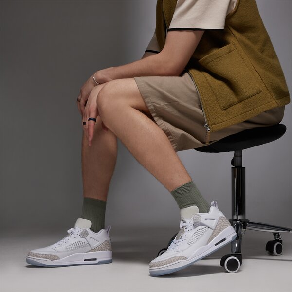 Мъжки маратонки JORDAN SPIZIKE LOW fq1759-103 цвят бял