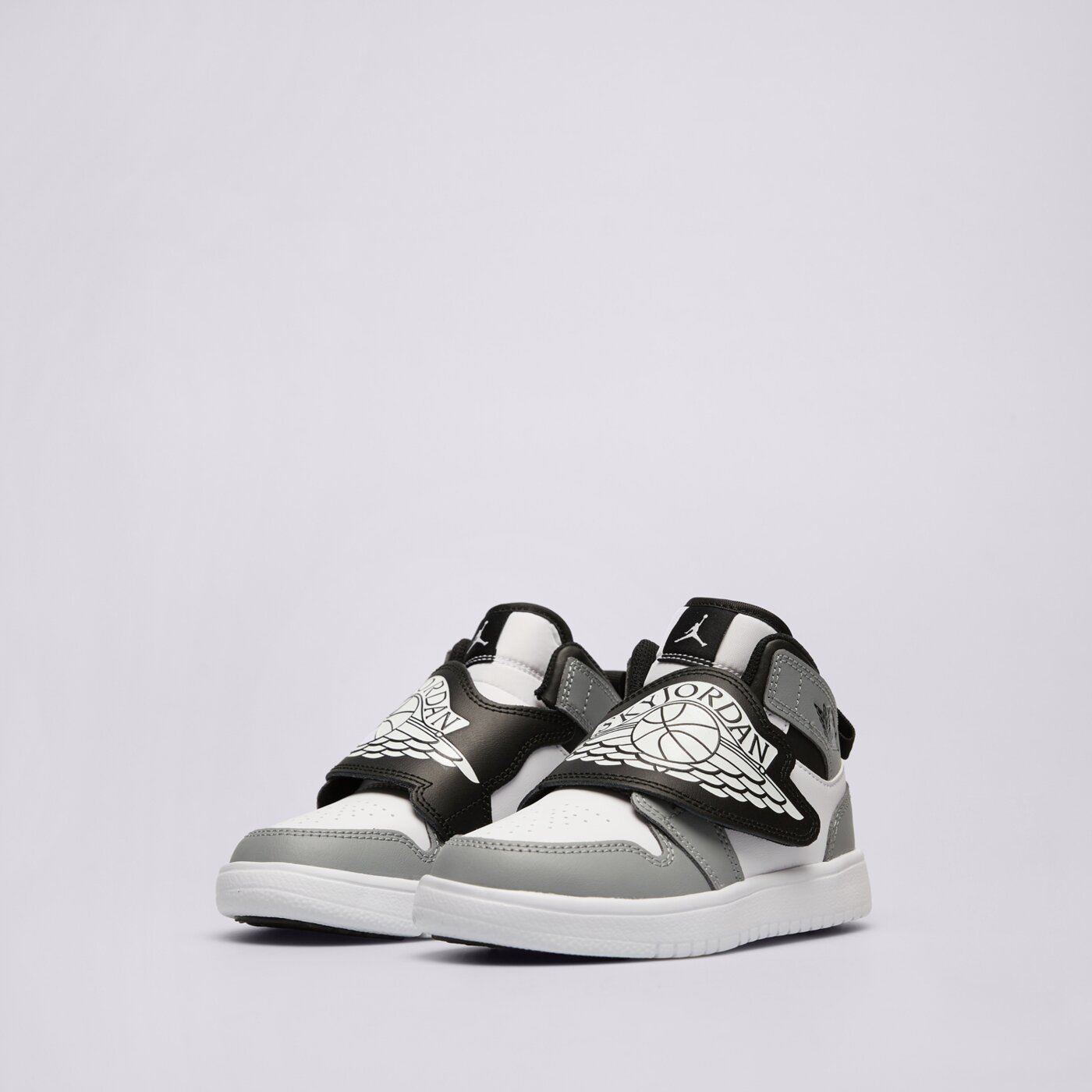 Детски маратонки SKY JORDAN  bq7197-102 цвят сив