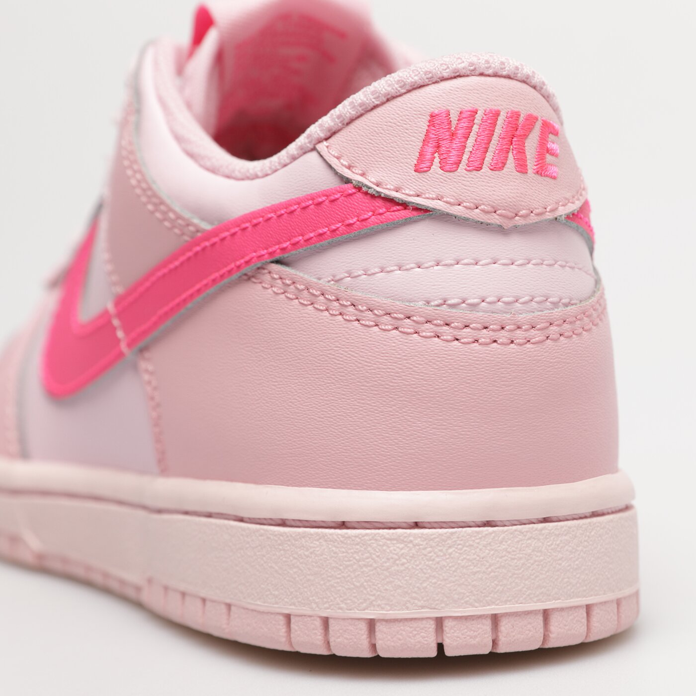 Детски маратонки NIKE DUNK LOW dh9756-600 цвят розов