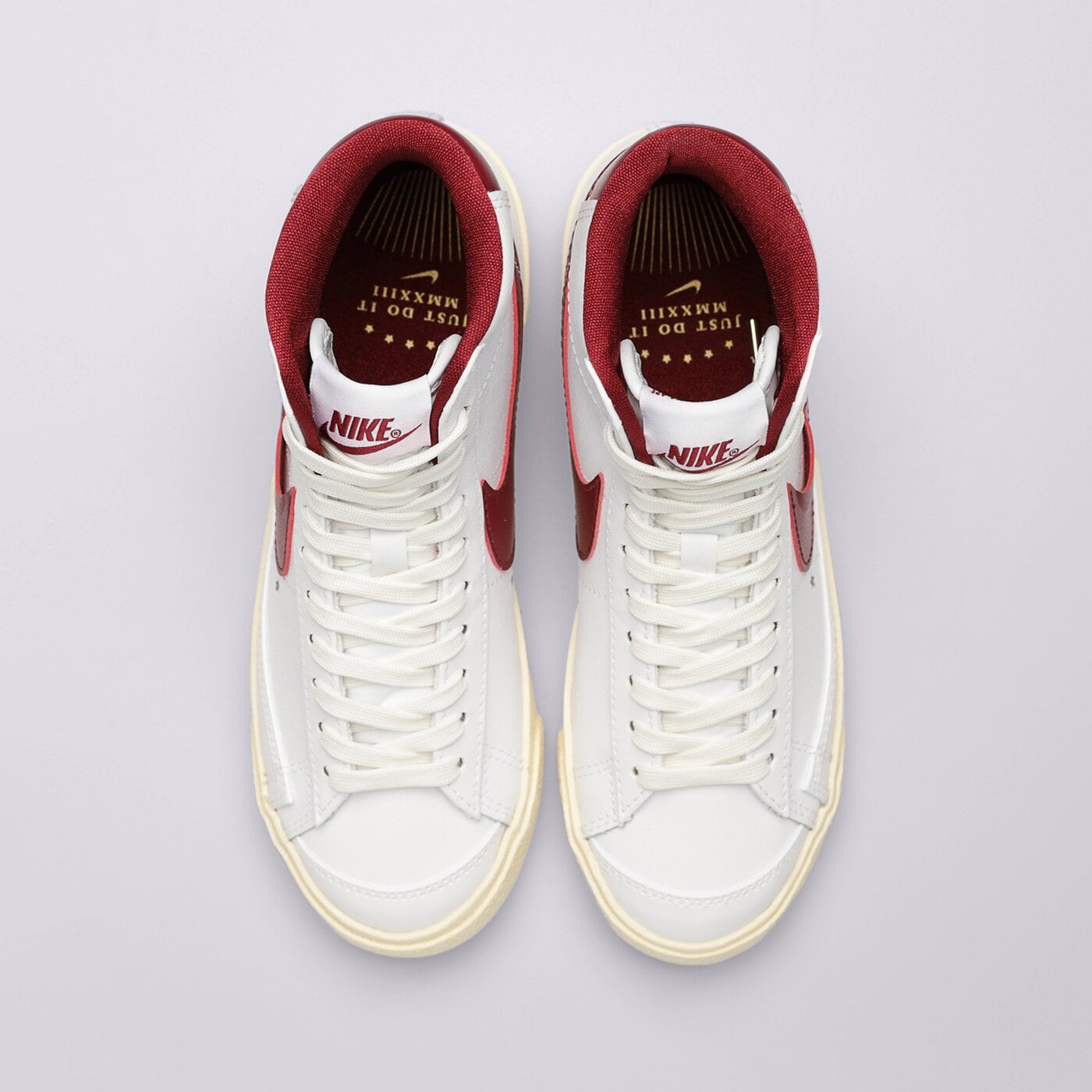 Дамски маратонки NIKE BLAZER MID '77 SE dv7003-100 цвят бял