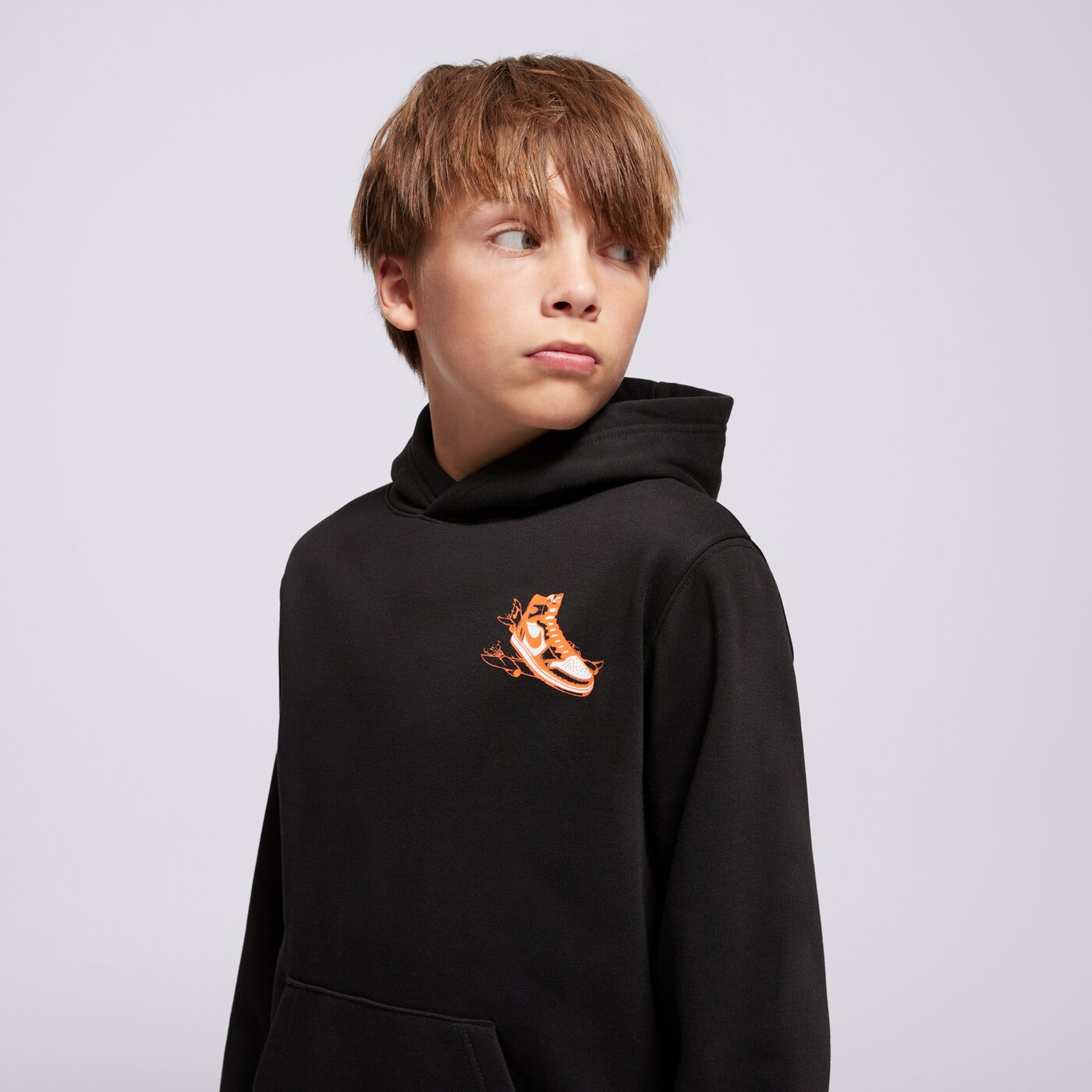 Детски суичър JORDAN СУИТЧЪР С КАЧУЛКА JDB AIR JORDAN HAS LANDED PO BOY 95f281-023 цвят черен