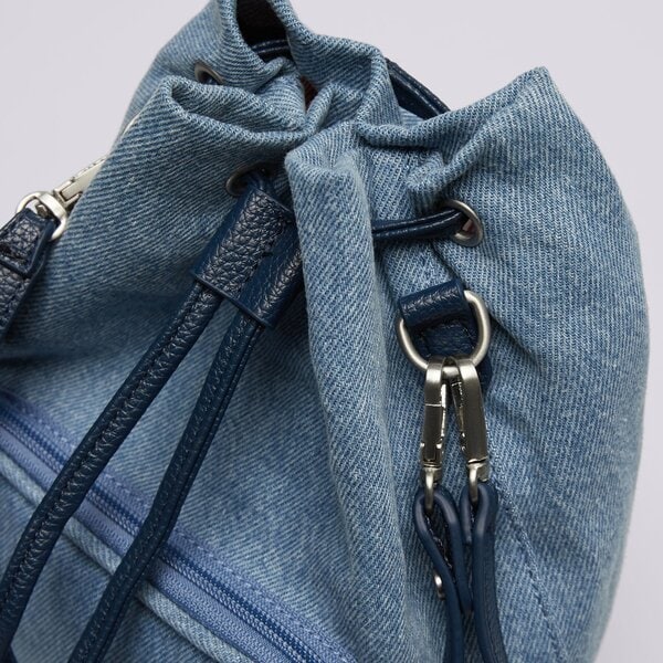 Дамски сак LEVI'S ЧАНТА WOMEN'S BUCKET BAG d7960-0000 цвят син