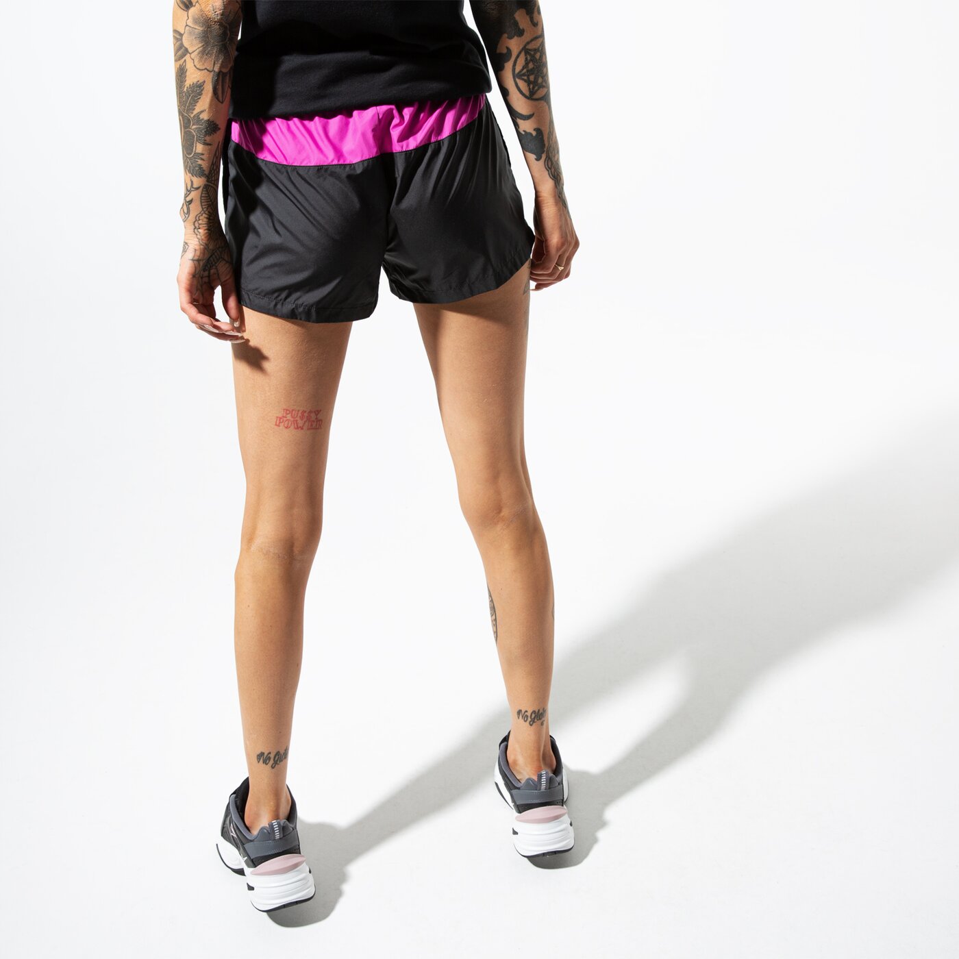 Дамски къси панталони NIKE ШОРТИ W NSW HRTG SHORT WVN ar2362-010 цвят розов