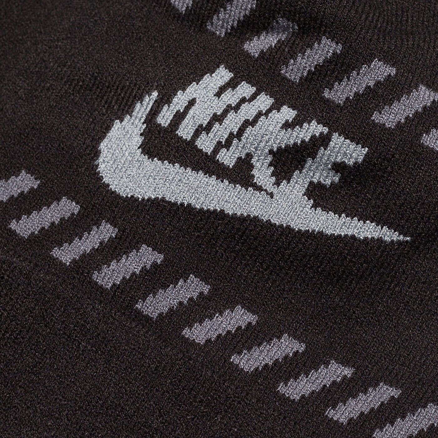 Дамска зимна шапка NIKE ЗИМНА ШАПКА FUTURA POM BEANIE RED 805950010 цвят черен