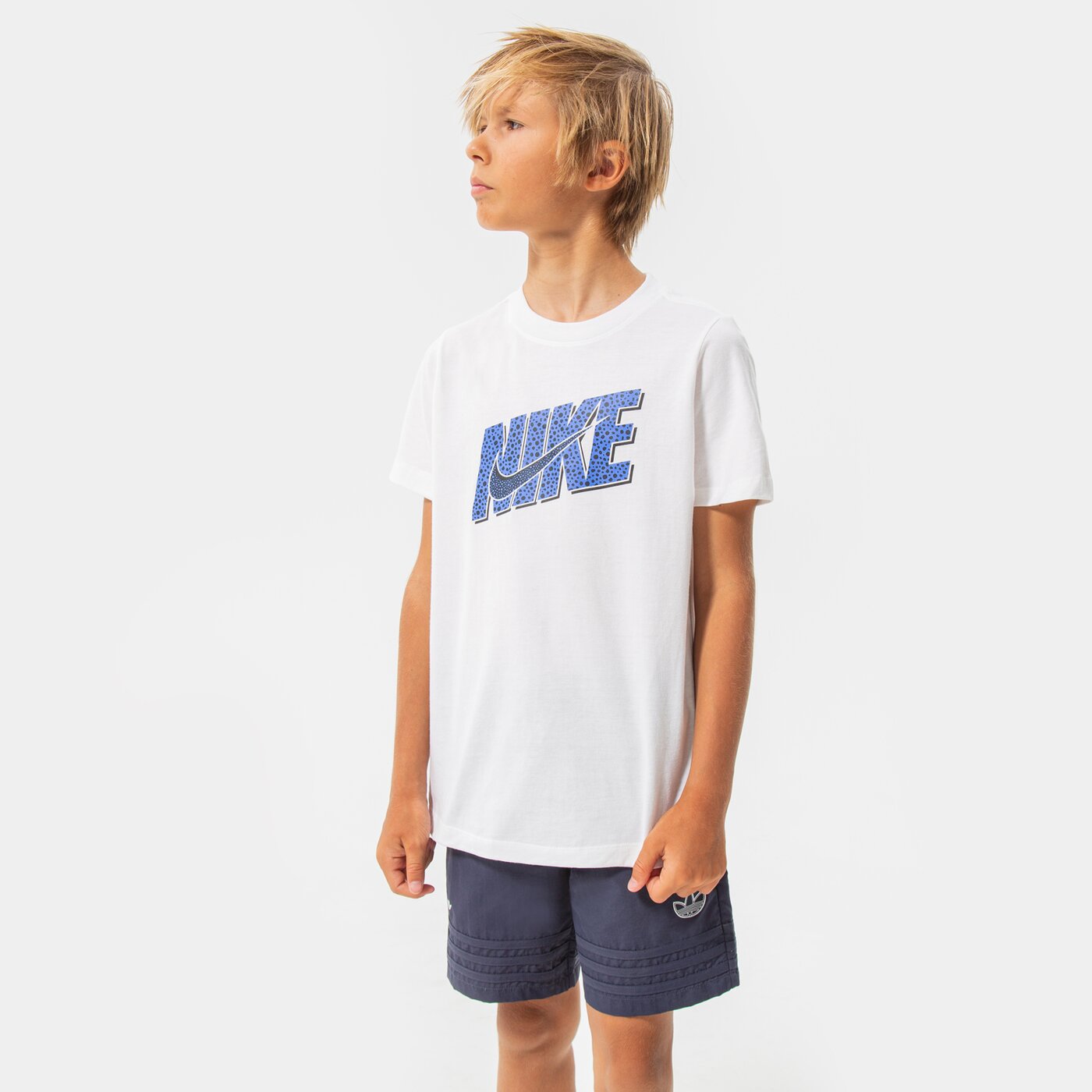 Детска тениска NIKE ТЕНИСКА U NSW TEE CORE BRANDMARK 4 BOY do1825-100 цвят бял