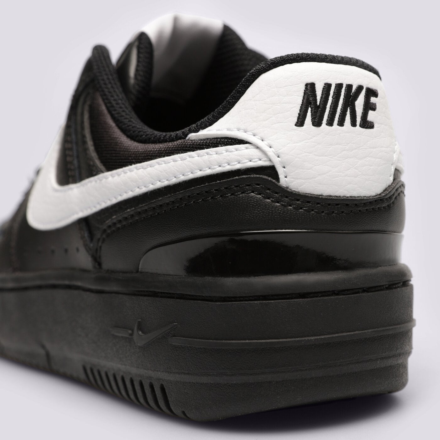 Дамски маратонки NIKE GAMMA FORCE fq6476-010 цвят черен