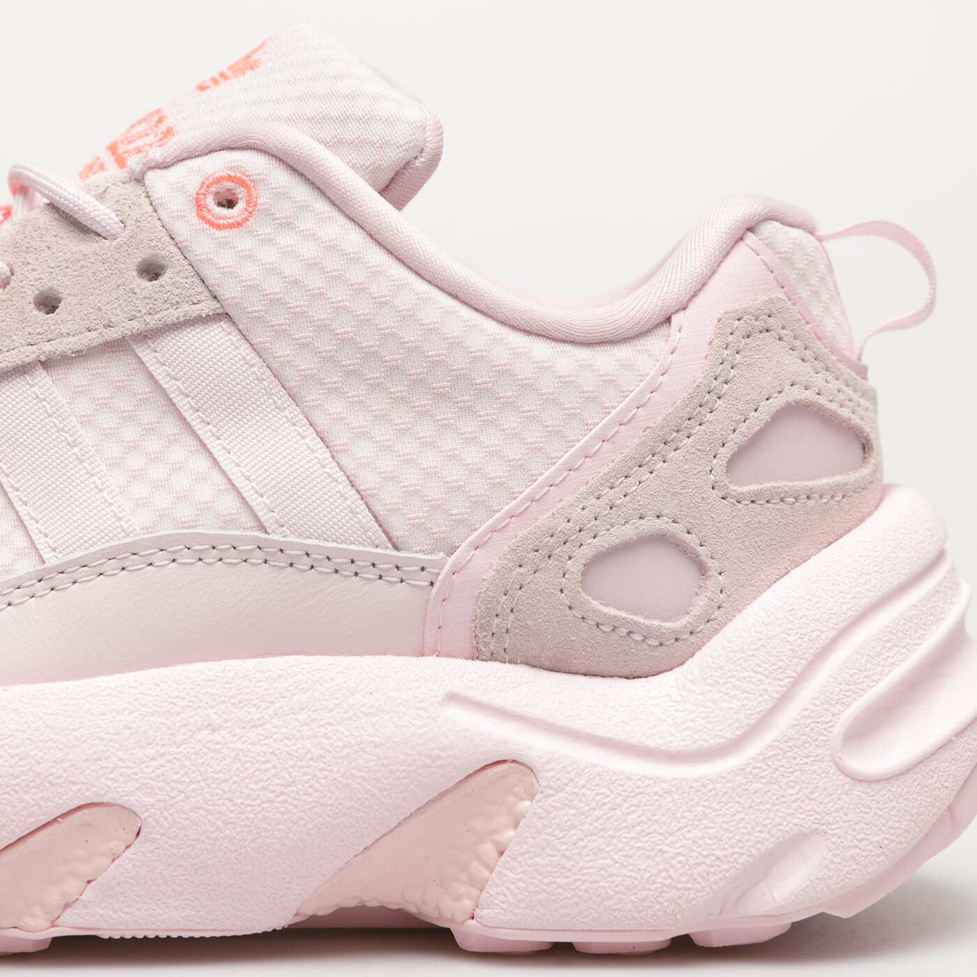 Дамски маратонки ADIDAS ZX 22 BOOST W gy6712 цвят розов