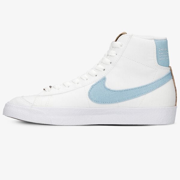 Дамски маратонки NIKE BLAZER MID '77 SE dc9265-100 цвят бял