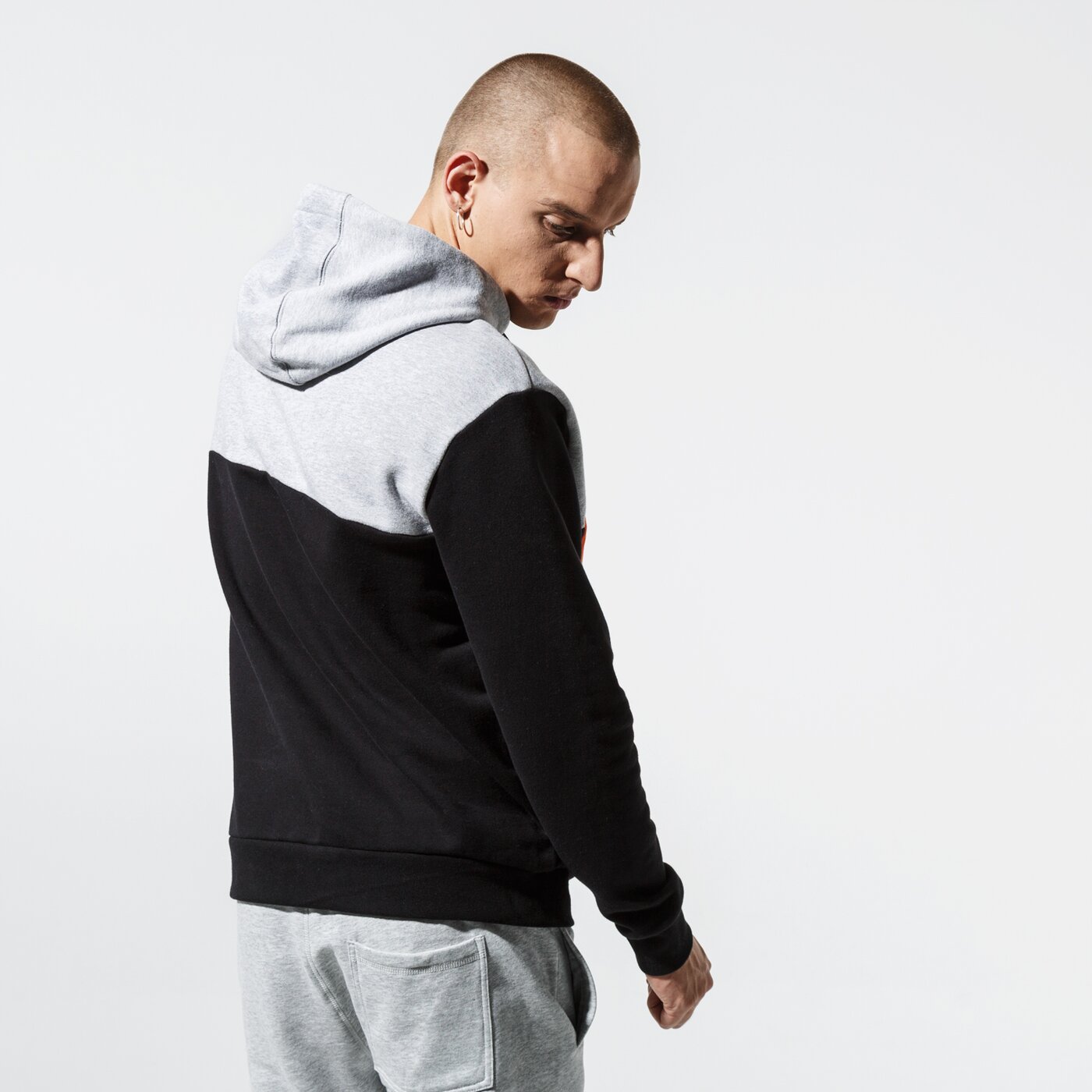 Мъжки суичър UMBRO СУИТЧЪР С КАЧУЛКА CLASSIC HOODY ul39blm88001 цвят черен