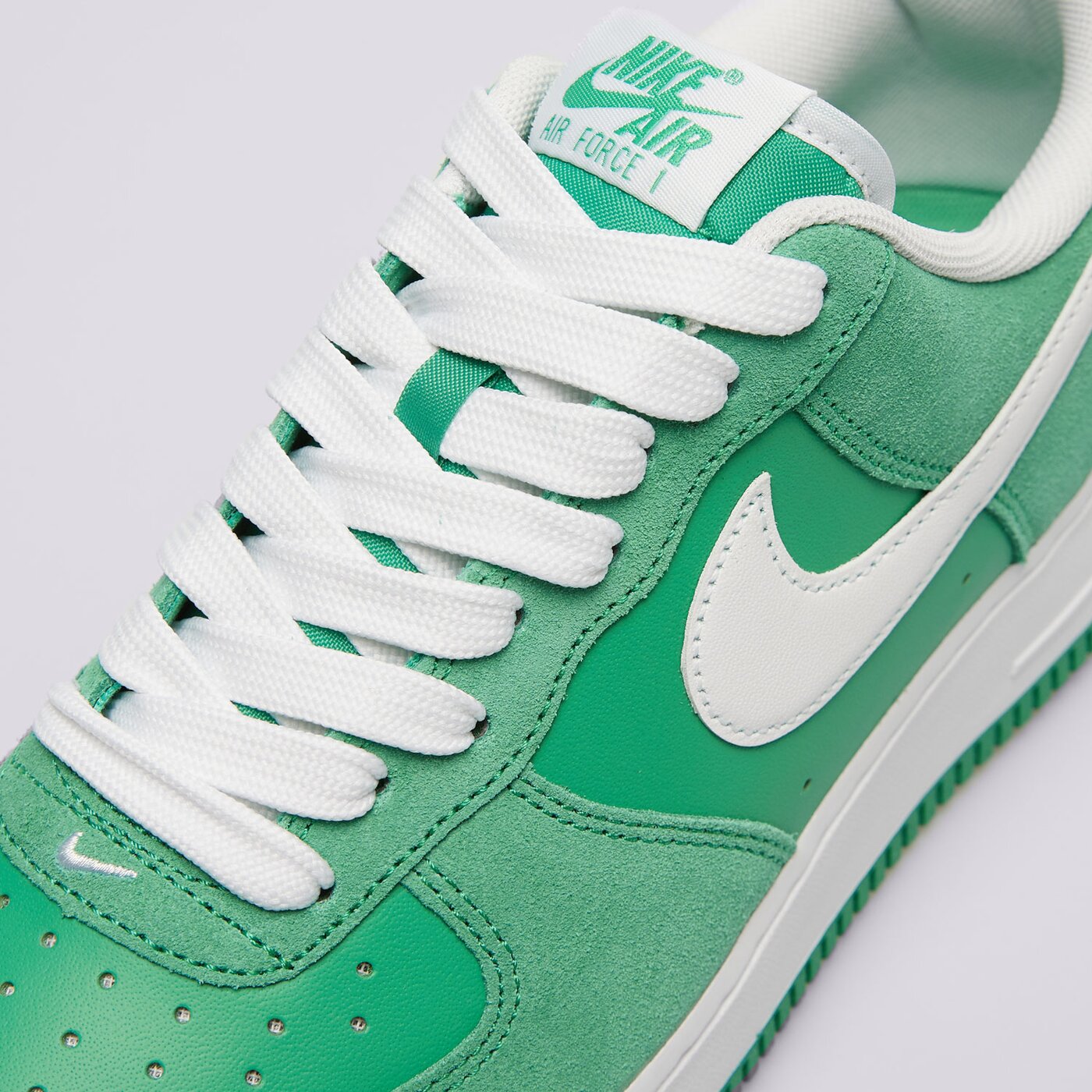 Мъжки маратонки NIKE AIR FORCE 1 '07 LV8 ib6388-300 цвят зелен