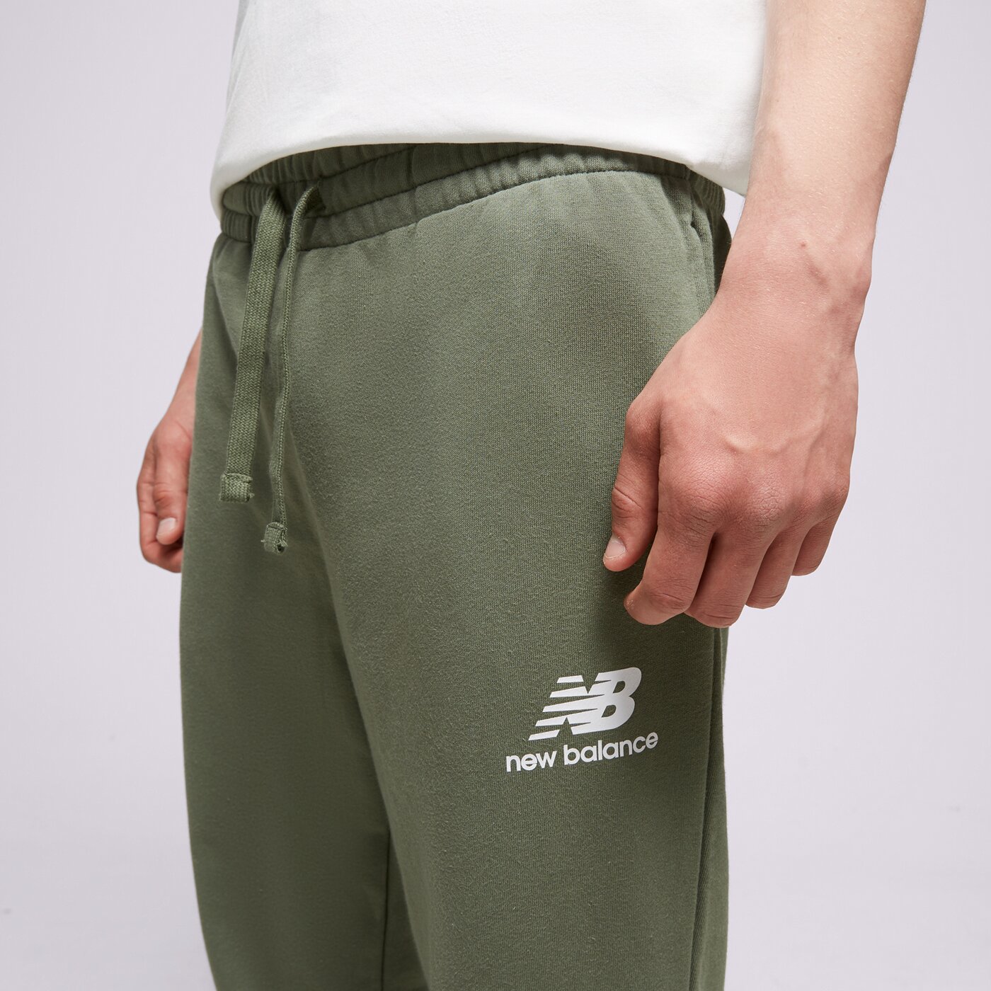 Мъжки панталони NEW BALANCE ПАНТАЛОНИ ESSENTIALS STACKED LOGO mp31539don цвят зелен