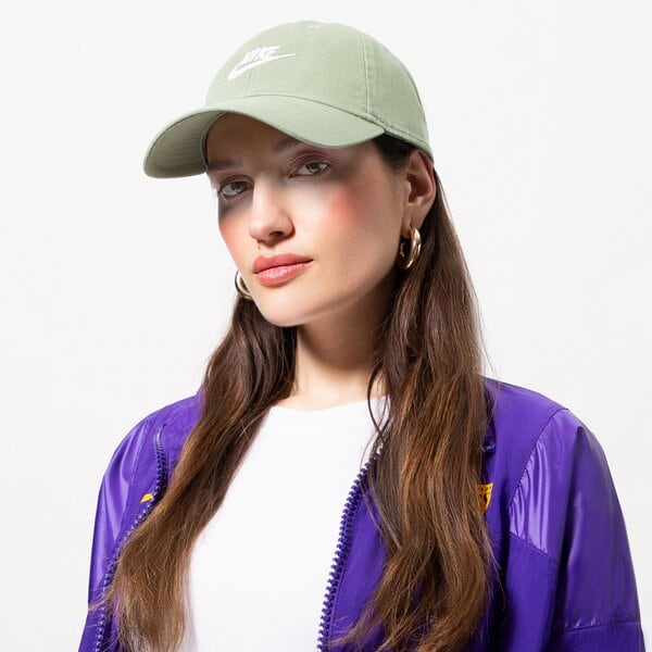Дамска шапка с козирка NIKE ШАПКА U NSW H86 FUTURA WASH CAP 913011-386 цвят зелен