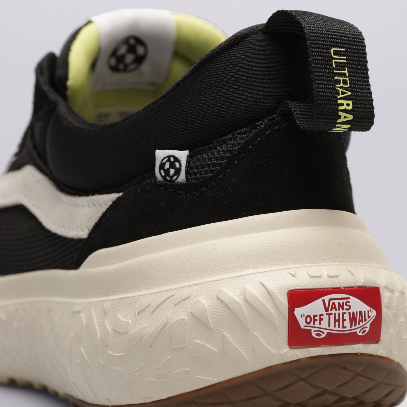 Мъжки маратонки VANS ULTRARANGE NEO VR3 vn000bceba21 цвят черен