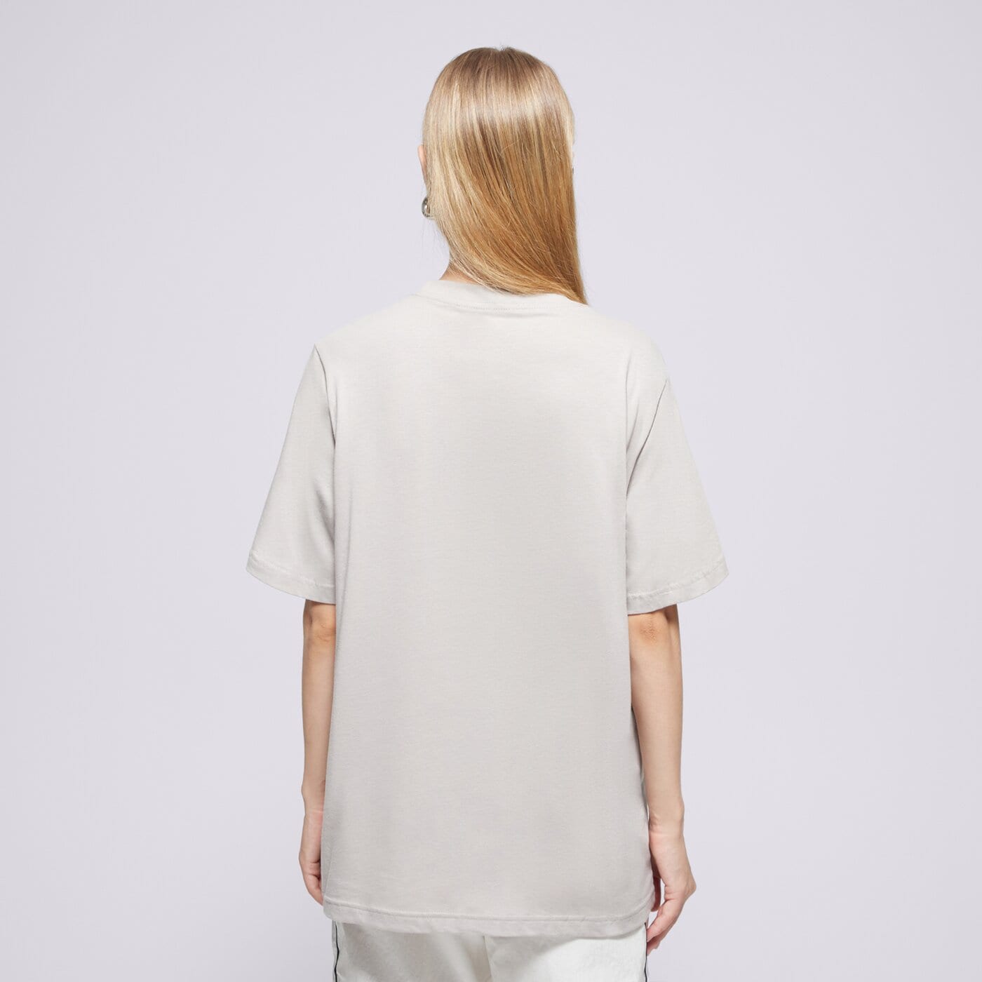 Дамска тениска NIKE ТЕНИСКА W NSW TEE ESSNTL LBR fd4149-009 цвят сив