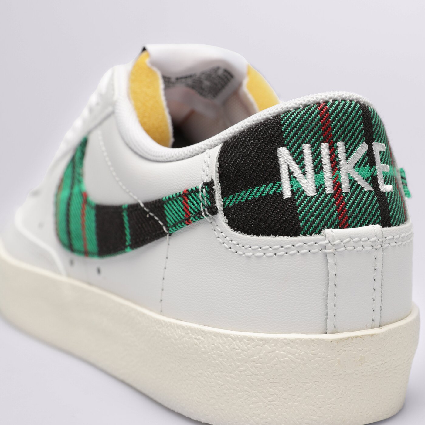 Мъжки маратонки NIKE BLAZER LOW '77 PREMIUM dv0801-100 цвят бял