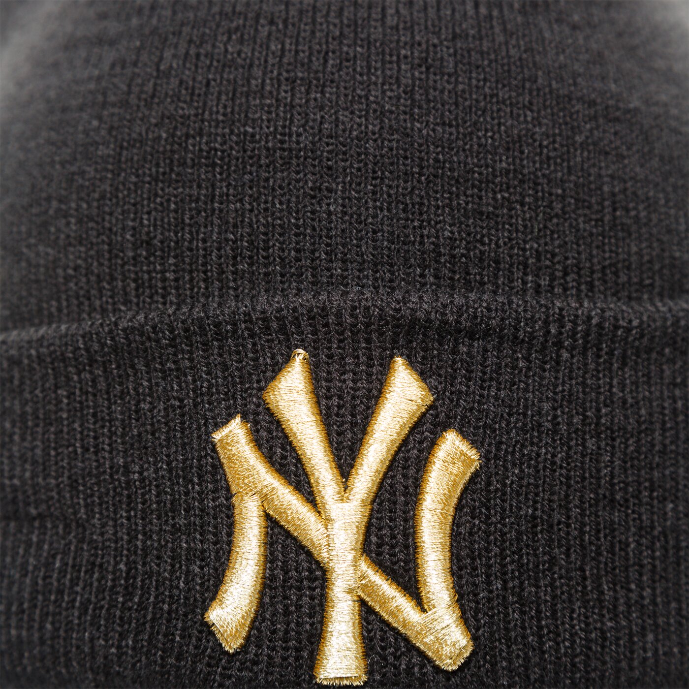 Дамска зимна шапка NEW ERA ЗИМНА ШАПКА ESS KNIT NEYYAN BLKGLD 12711130 цвят черен