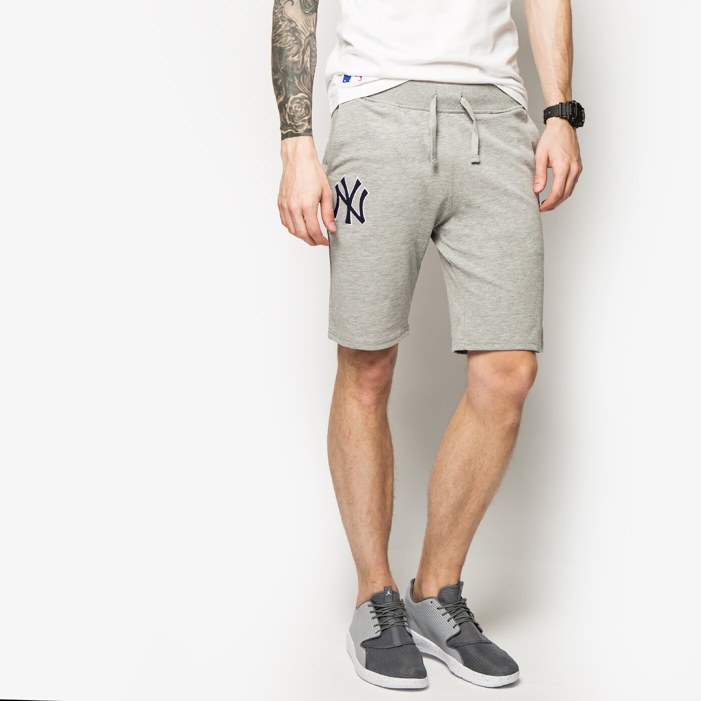 Мъжки къси панталони NEW ERA ШОРТИ MLB NY YANKEES GRY HEAT 11242881 цвят сив