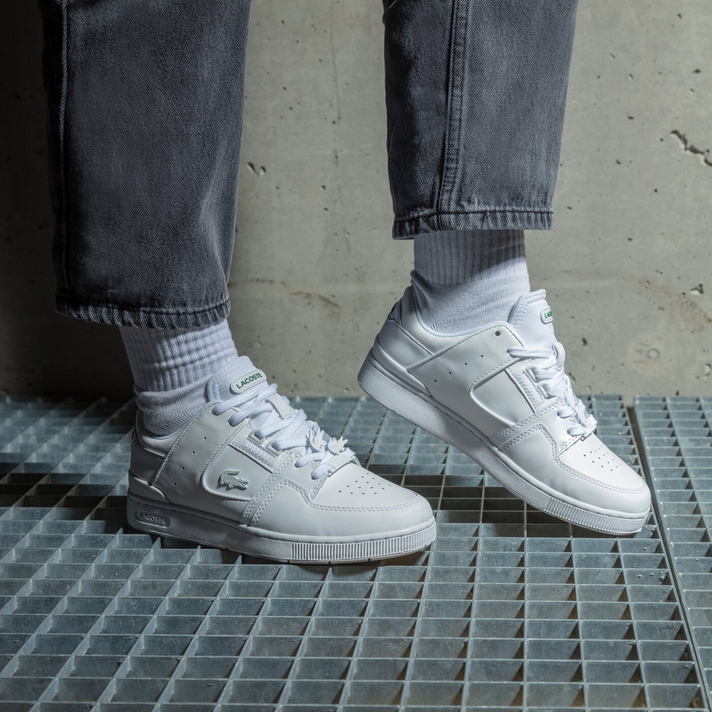 Дамски маратонки LACOSTE COURT CAGE 0521 1 SFA 742sfa003321g цвят бял