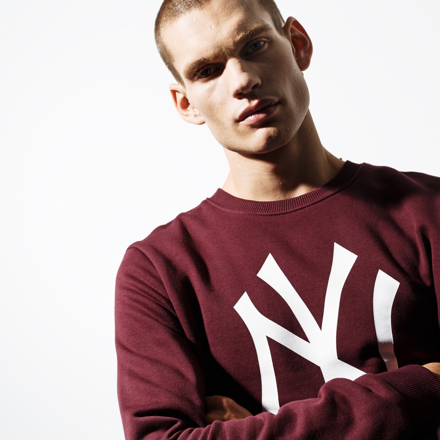 Мъжки суичър NEW ERA СУИТЧЪР MLB APPAREL NYY CARDINAL NEW YORK YANKEES SC 11863703 цвят бордо