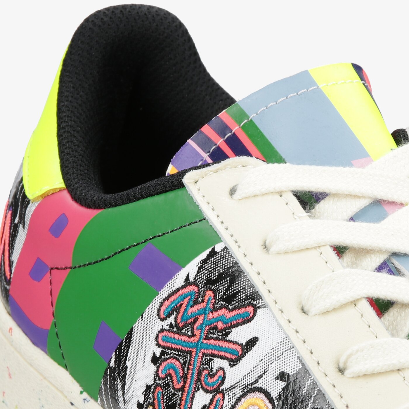 Дамски маратонки ADIDAS SUPERSTAR PRIDE gx6395 цвят многоцветен