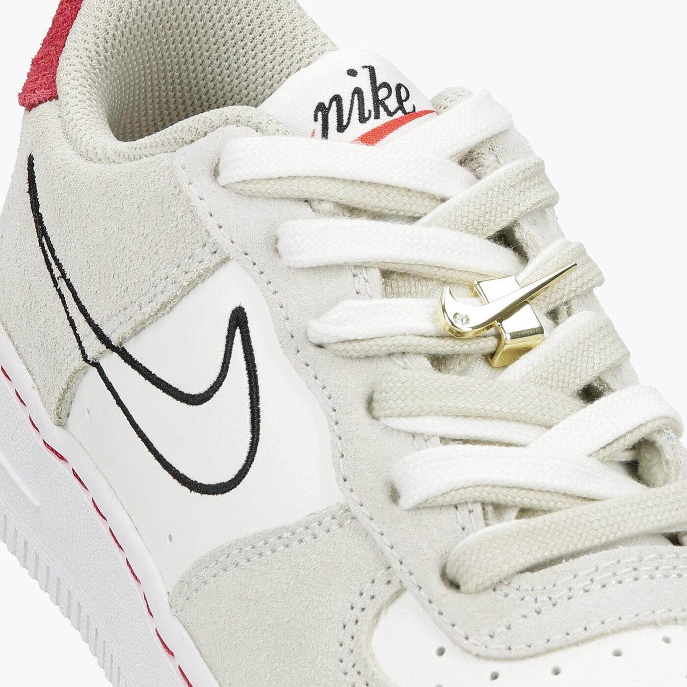 Детски маратонки NIKE AIR FORCE 1 LV8 S50 db1561-100 цвят бежов