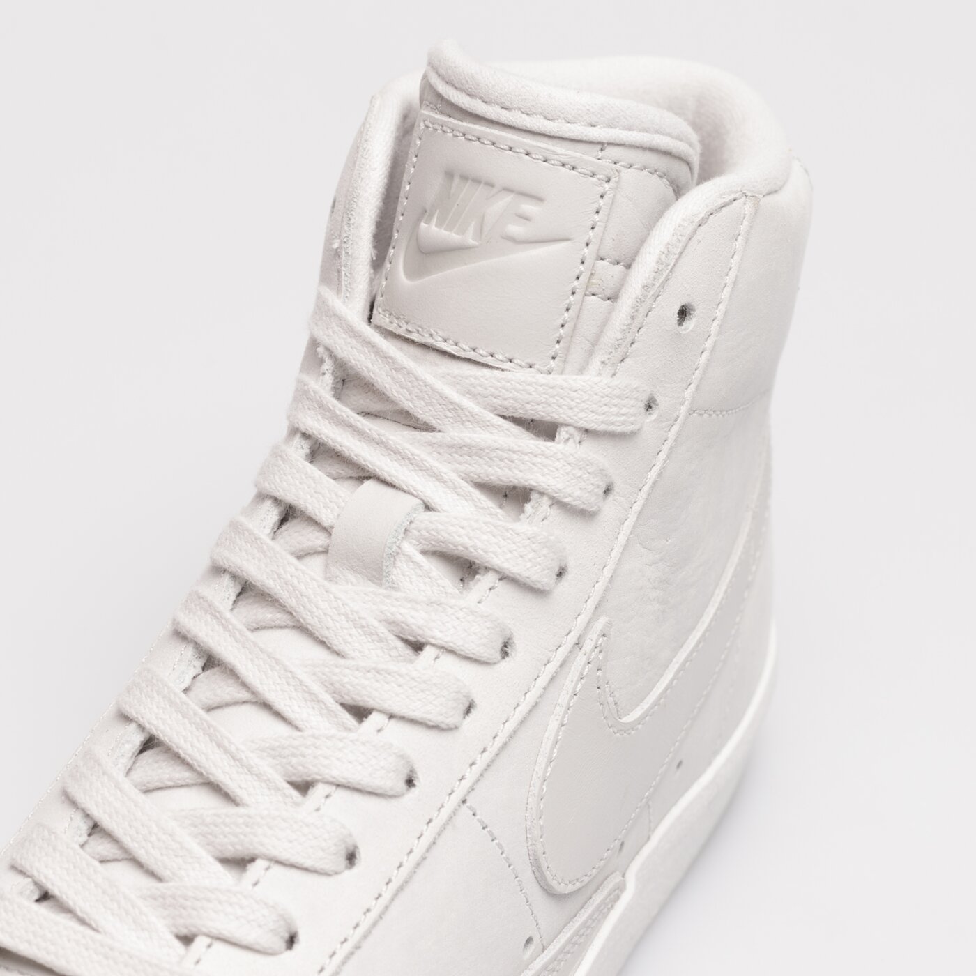 Дамски маратонки NIKE W BLAZER MID PRM MF dq7572-001 цвят сив