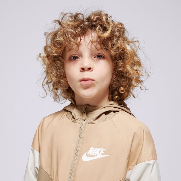 Детска преходно яке NIKE ЯКЕ SPORTSWEAR WINDRUNNER BOY 850443-248 цвят бежов