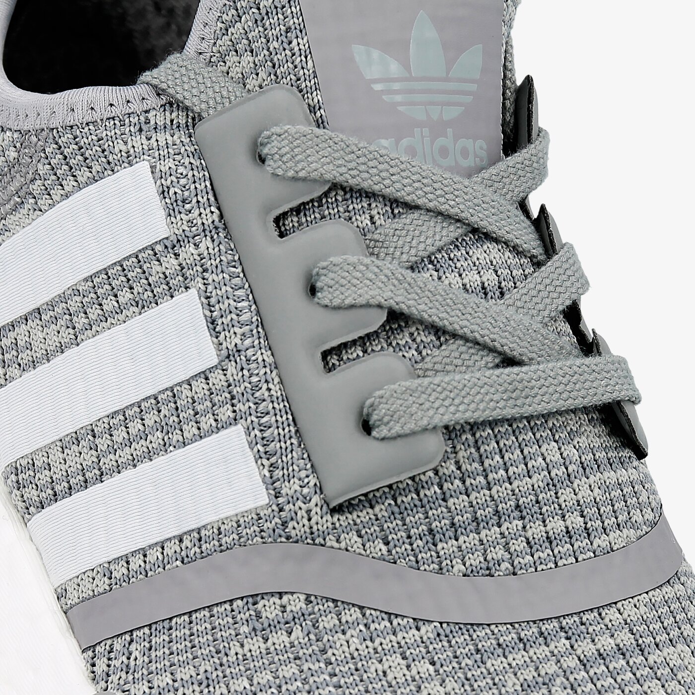 Мъжки маратонки ADIDAS NMD_R1 bb2886 цвят сив