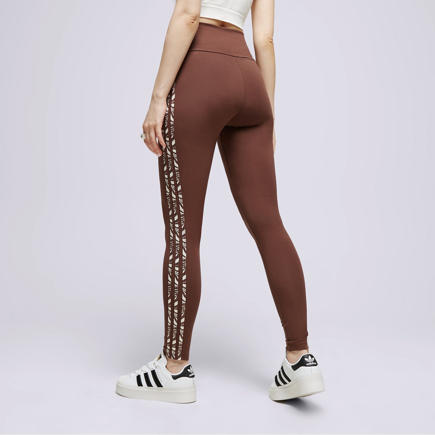 Дамски панталони ADIDAS КЛИН ABSTRACT ANIMAL PRINT ij8185 цвят кафяв