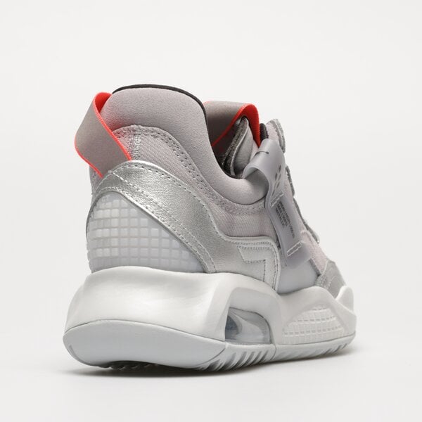 Детски маратонки JORDAN MA2 cw6594-009 цвят сребърен