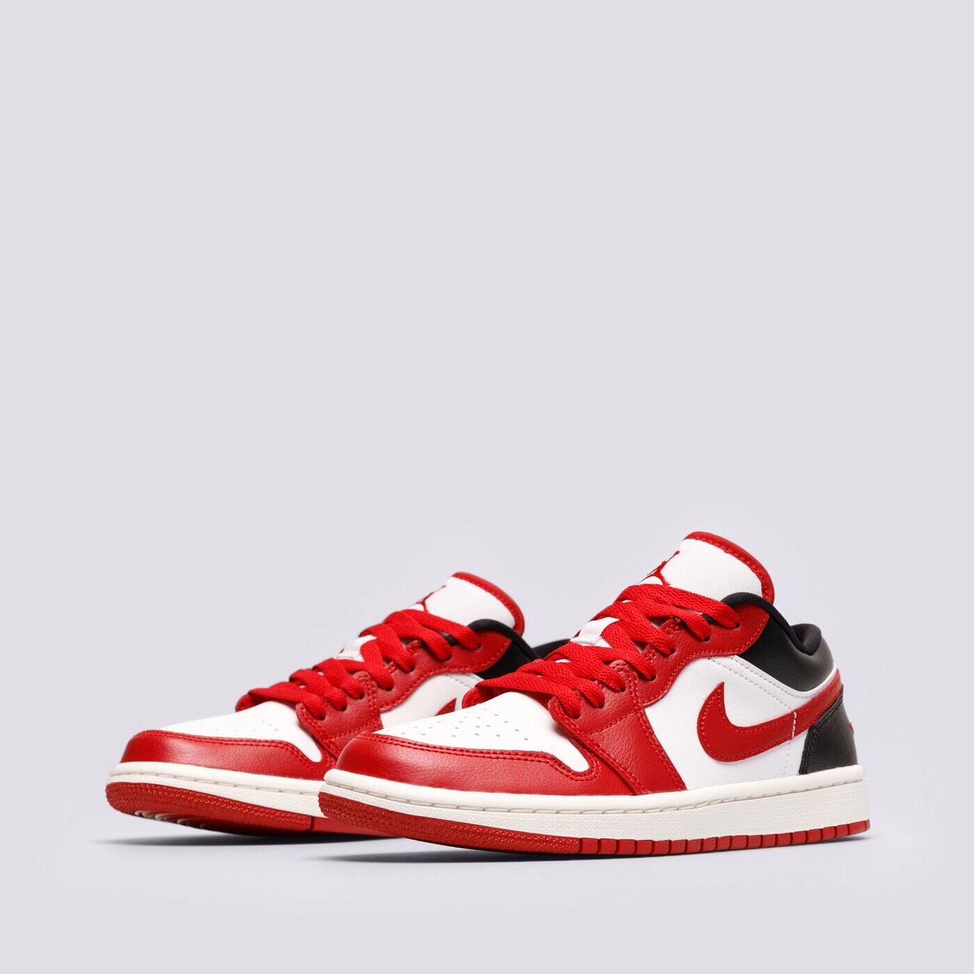 Дамски маратонки AIR JORDAN 1 LOW  dc0774160 цвят червен
