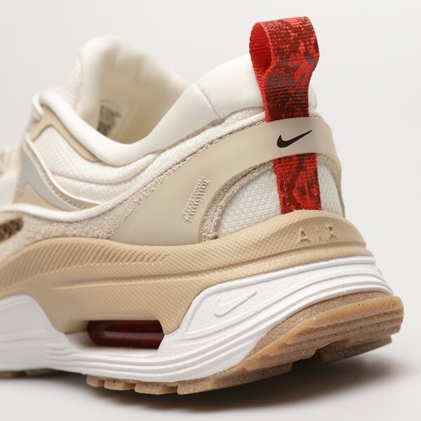 Дамски маратонки NIKE AIR MAX BLISS SE fb9752-100 цвят бежов