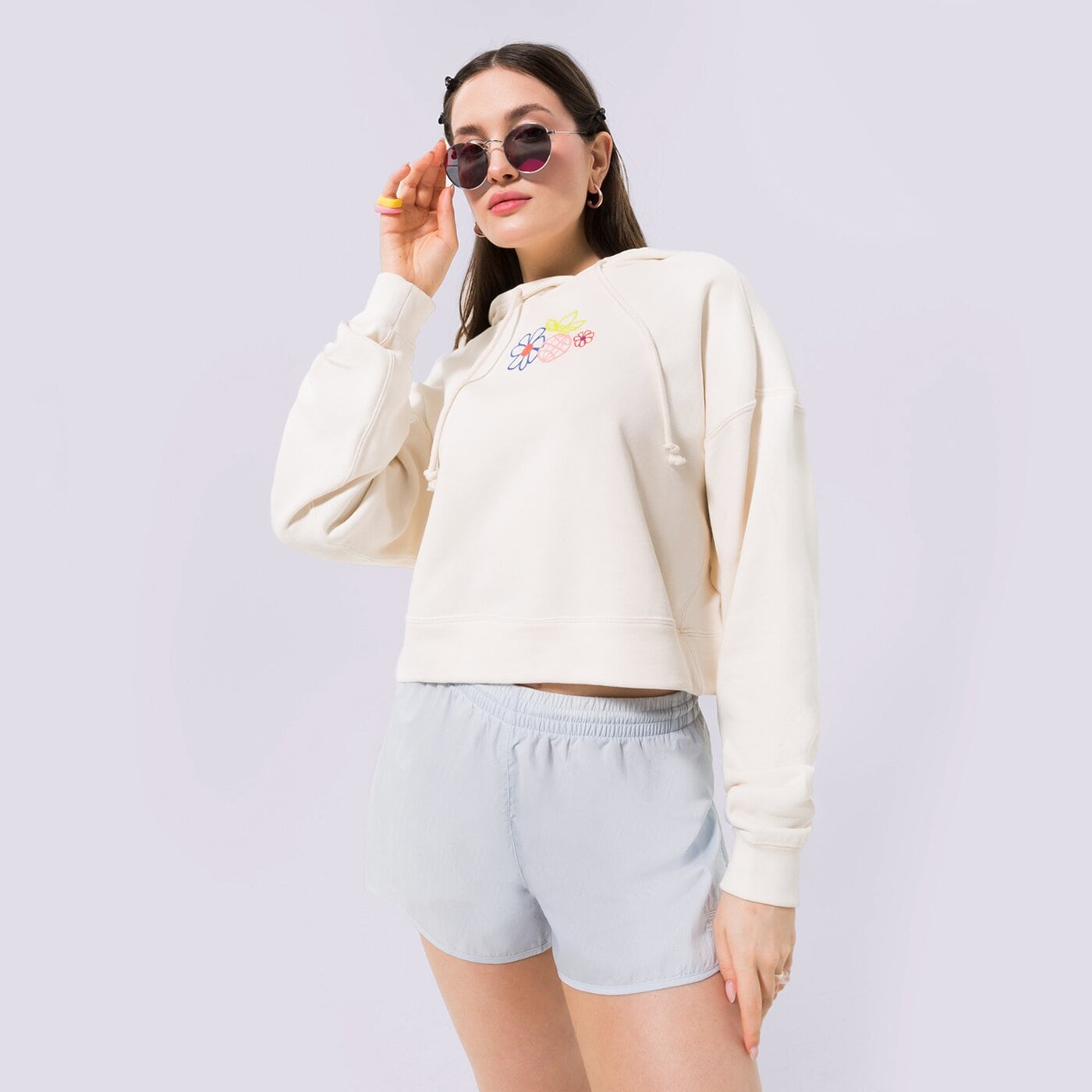 Дамски суичър ADIDAS СУИТЧЪР С КАЧУЛКА HOODIE gp3495 цвят бежов