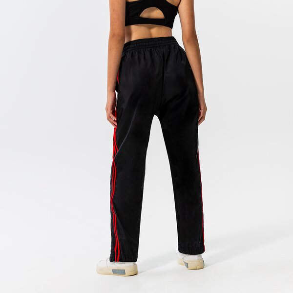 Дамски панталони NIKE ПАНТАЛОНИ CHI W NK TRKST PANT CTS NBA dn9510-010 цвят черен
