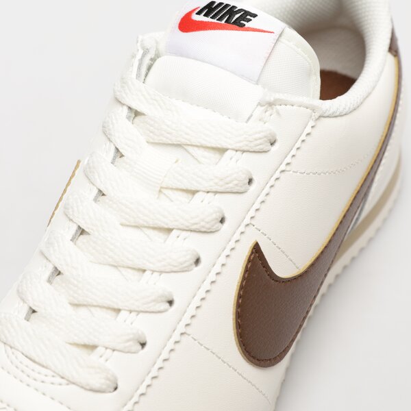 Дамски маратонки NIKE CORTEZ  dn1791-104 цвят бежов